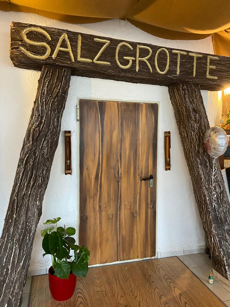 Eingang zur Salzgrotte Kaiserslautern für Klangschalenreise